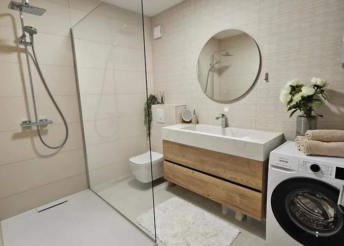 Sunny Side Apartment *